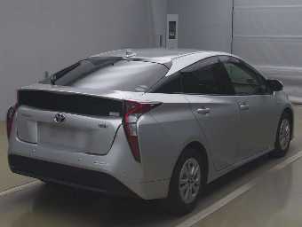 TOYOTA PRIUS 2018 Image 2