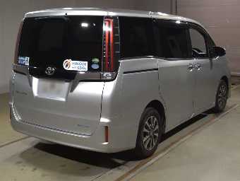 TOYOTA ESQUIRE 2019 Image 2