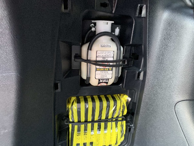 TOYOTA ESQUIRE 2019 Image 25