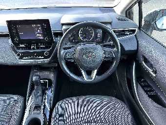 TOYOTA COROLLA TOURING 2019 Image 5