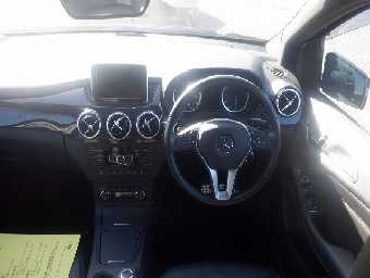 MERCEDES BENZ B CLASS 2014 Image 5