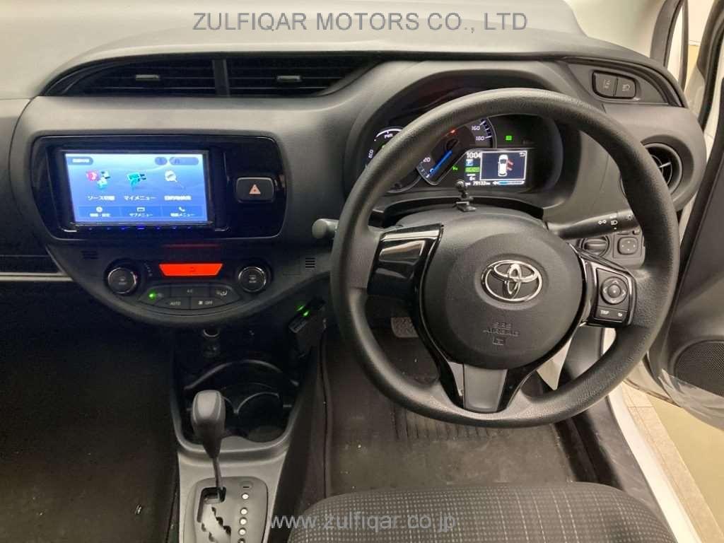 TOYOTA VITZ 2019 Image 6