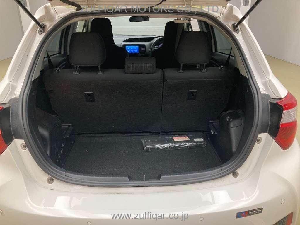 TOYOTA VITZ 2019 Image 9