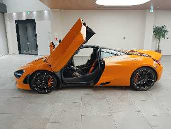 MCLAREN 720S 2022 Image 8