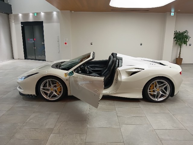 FERRARI F8 SPIDER 2023 Image 28