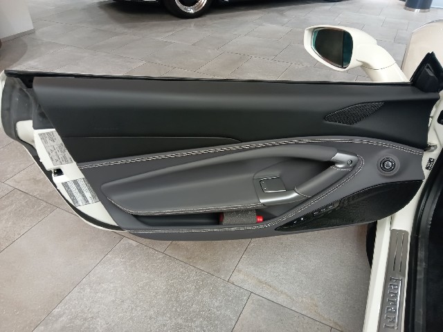 FERRARI F8 SPIDER 2023 Image 44