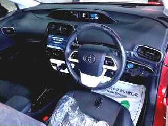 TOYOTA PRIUS 2018 Image 3