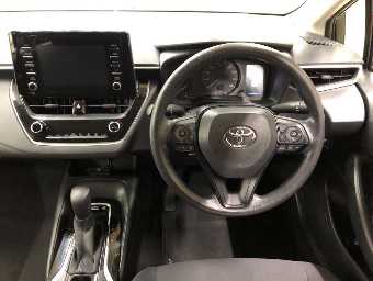 TOYOTA COROLLA TOURING 2019 Image 6