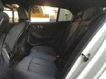 BMW 1 SERIES 2023 Image 6
