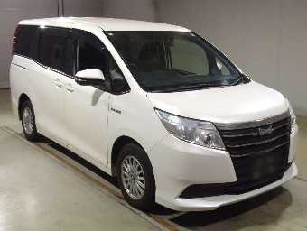 TOYOTA NOAH 2014 Image 3
