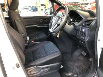 TOYOTA NOAH 2014 Image 5