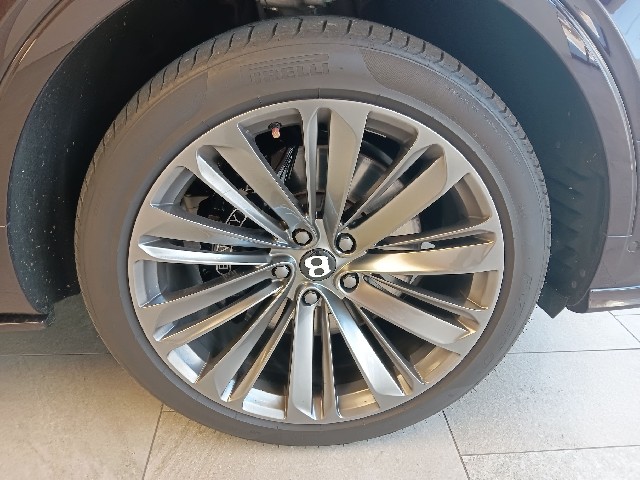 BENTLEY BENTAYGA 2021 Image 22