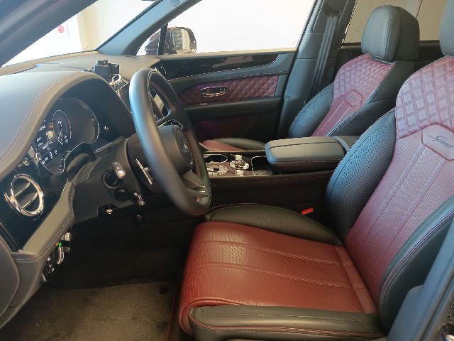 BENTLEY BENTAYGA 2021 Image 25