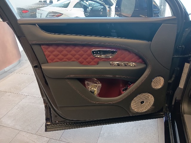 BENTLEY BENTAYGA 2021 Image 27