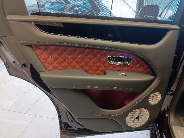 BENTLEY BENTAYGA 2021 Image 30