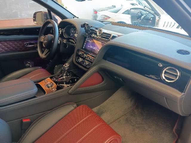 BENTLEY BENTAYGA 2021 Image 34
