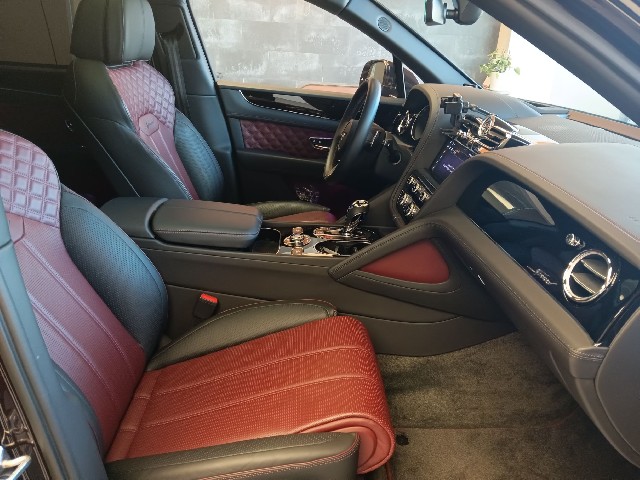 BENTLEY BENTAYGA 2021 Image 35