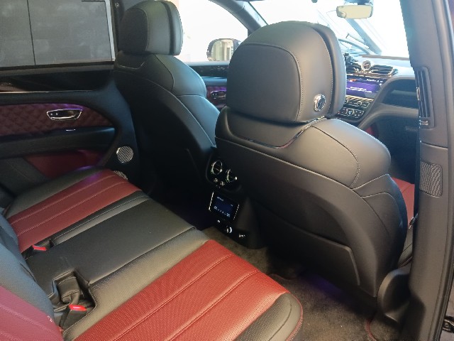 BENTLEY BENTAYGA 2021 Image 40