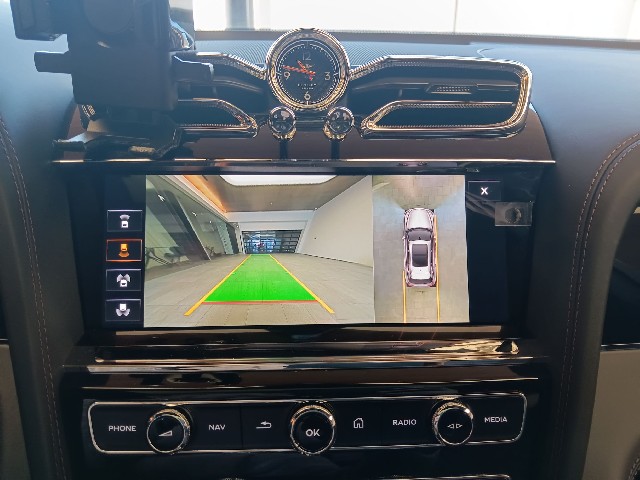 BENTLEY BENTAYGA 2021 Image 46