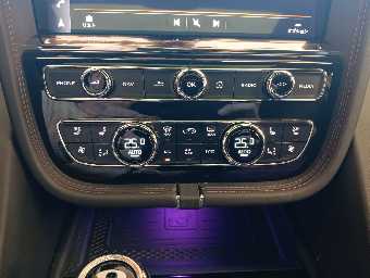 BENTLEY BENTAYGA 2021 Image 43