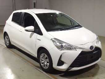 TOYOTA VITZ 2019 Image 3