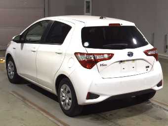 TOYOTA VITZ 2019 Image 4