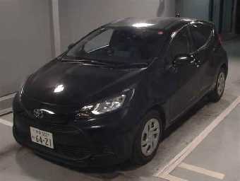 TOYOTA AQUA 2022 Image 1