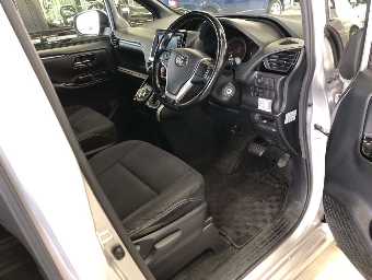 TOYOTA ESQUIRE 2019 Image 5