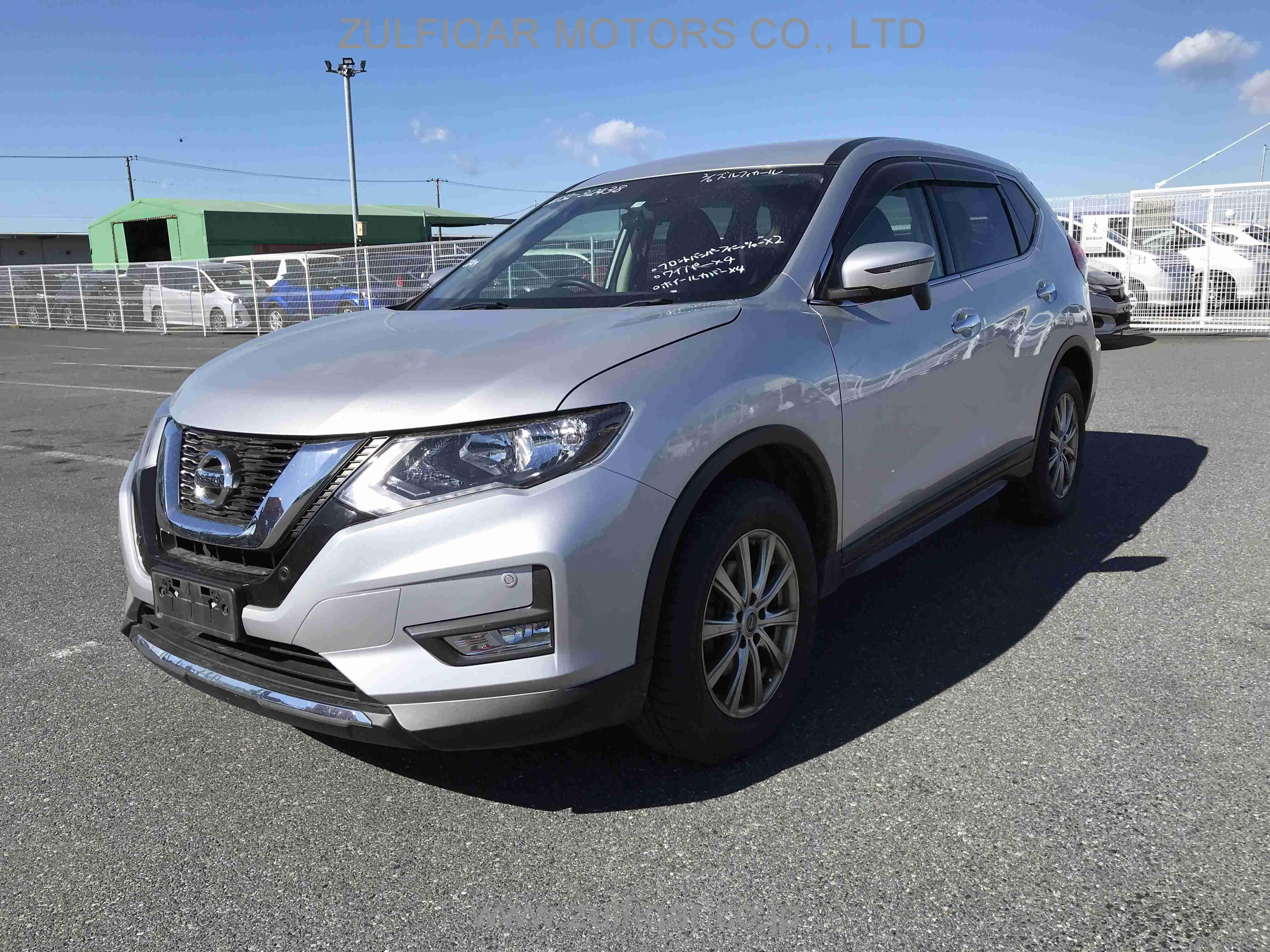 NISSAN X-TRAIL 2019 Image 12