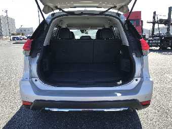 NISSAN X-TRAIL 2019 Image 8