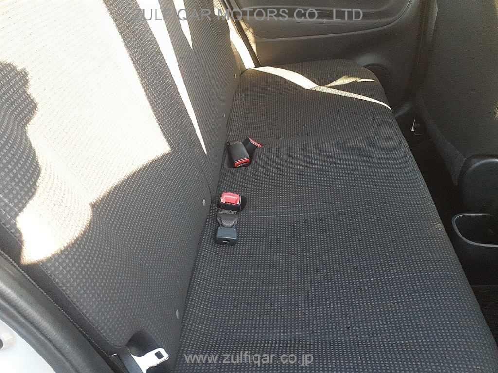 TOYOTA VITZ 2019 Image 10
