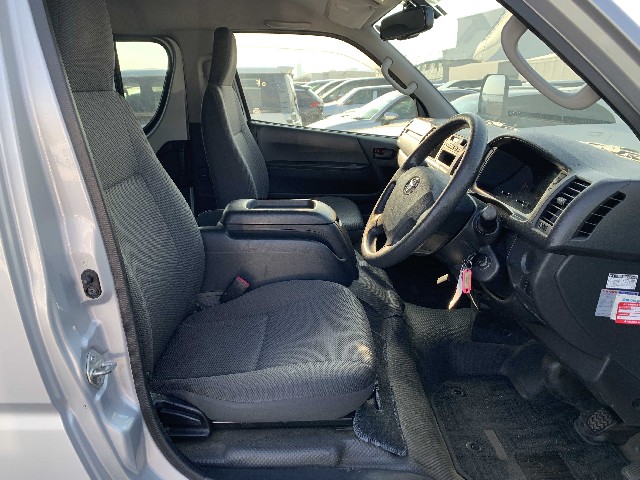 TOYOTA HIACE WAGON 2017 Image 19