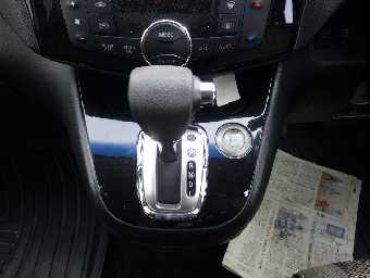 NISSAN SERENA 2014 Image 6