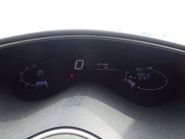 NISSAN SERENA 2014 Image 26