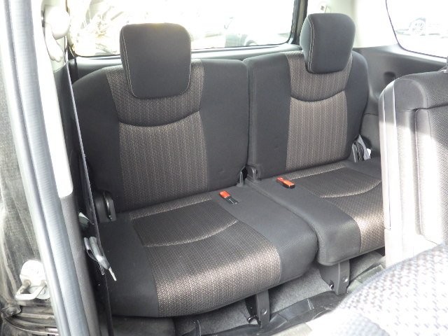 NISSAN SERENA 2014 Image 31