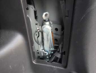 NISSAN SERENA 2014 Image 19