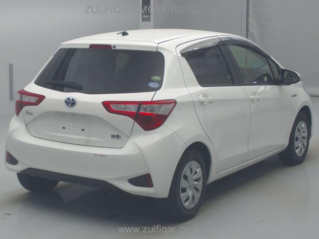 TOYOTA VITZ 2019 Image 2