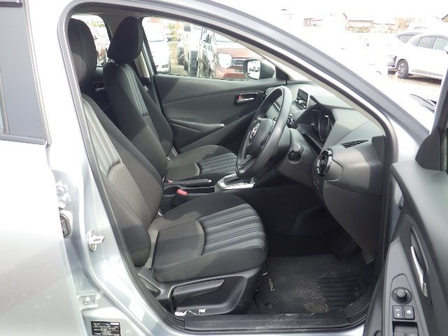 MAZDA MAZDA2 2022 Image 25