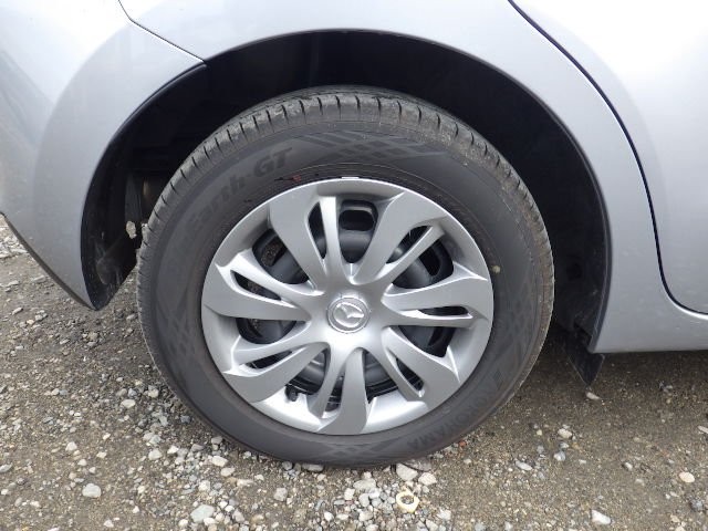 MAZDA MAZDA2 2022 Image 32