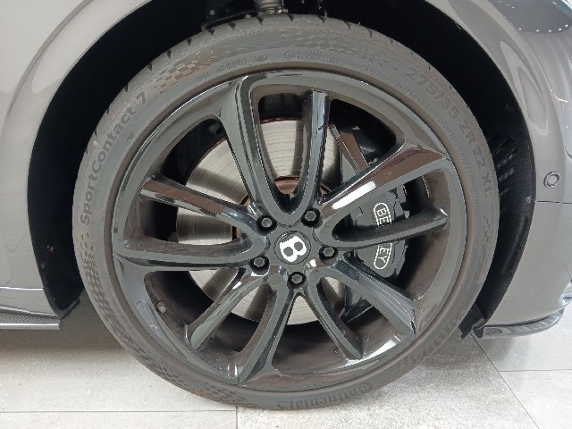 BENTLEY CONTINENTAL 2021 Image 22