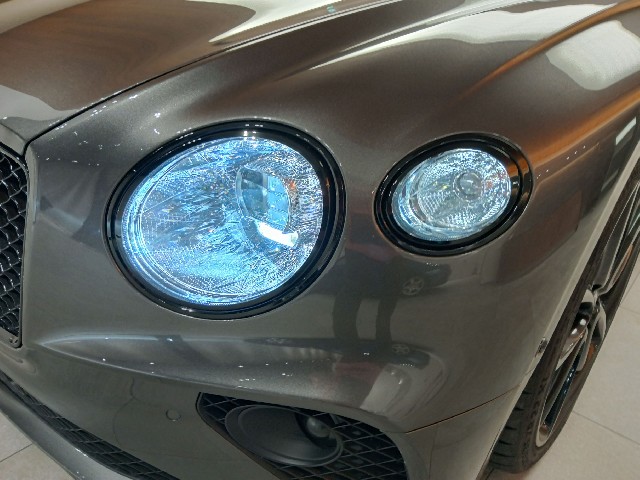 BENTLEY CONTINENTAL 2021 Image 23