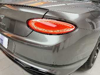 BENTLEY CONTINENTAL 2021 Image 18