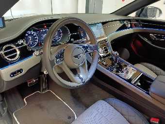 BENTLEY CONTINENTAL 2021 Image 21