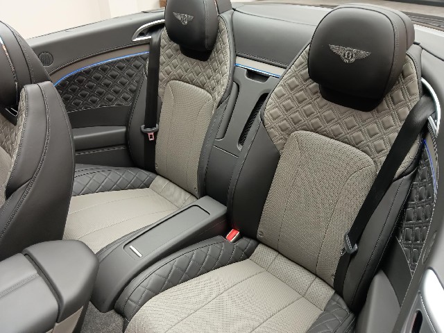 BENTLEY CONTINENTAL 2021 Image 50