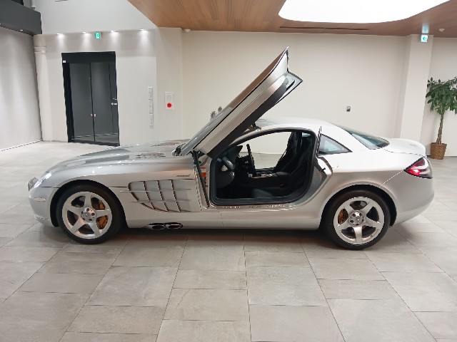 MERCEDES BENZ SLR MCLAREN 2005 Image 27