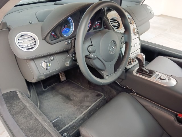 MERCEDES BENZ SLR MCLAREN 2005 Image 35