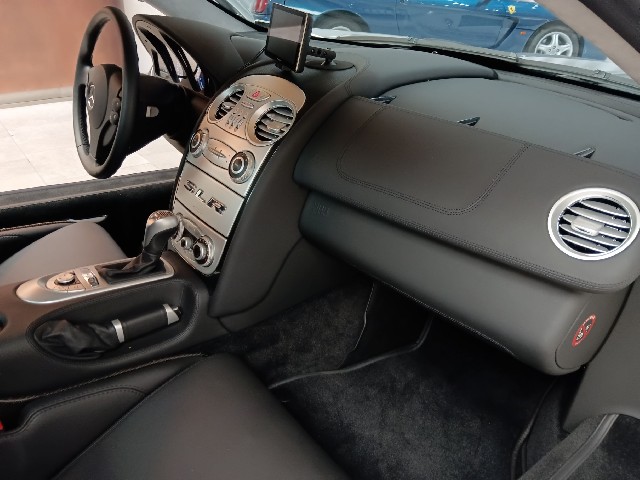 MERCEDES BENZ SLR MCLAREN 2005 Image 40