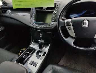 TOYOTA CROWN HYBRID 2010 Image 6