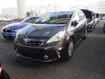 TOYOTA PRIUS ALPHA 2012 Image 1