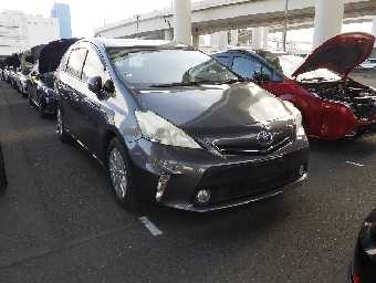 TOYOTA PRIUS ALPHA 2012 Image 2